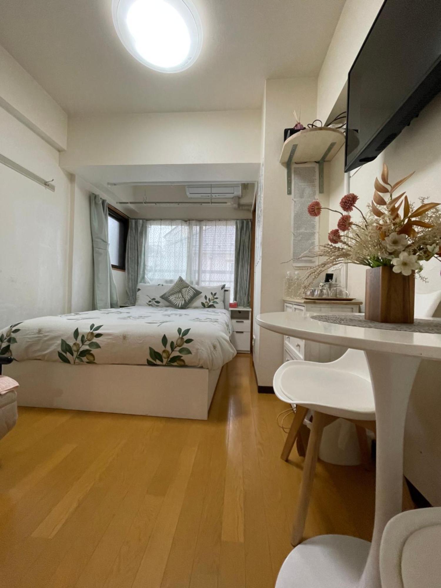 新宿安靜の家-A Quiet Home In Shinjuku - A 26 Square Meter Double Bed Room That Feels Like Home Tóquio Exterior foto